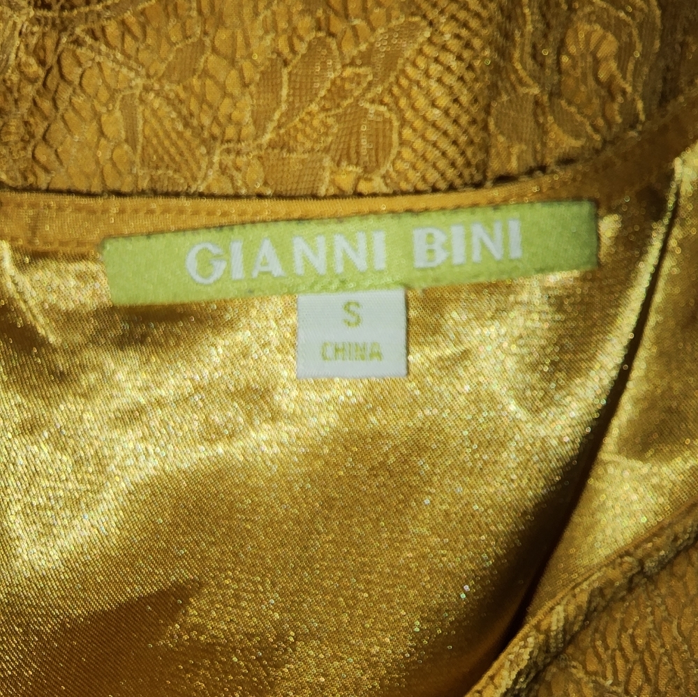 Gianni Bini Mustard colored Lace dress Small - Picture 3 of 4